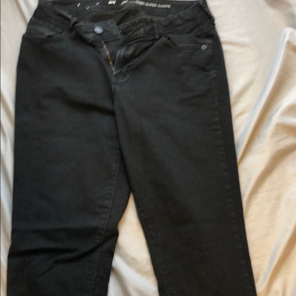 Black skinny jeans
